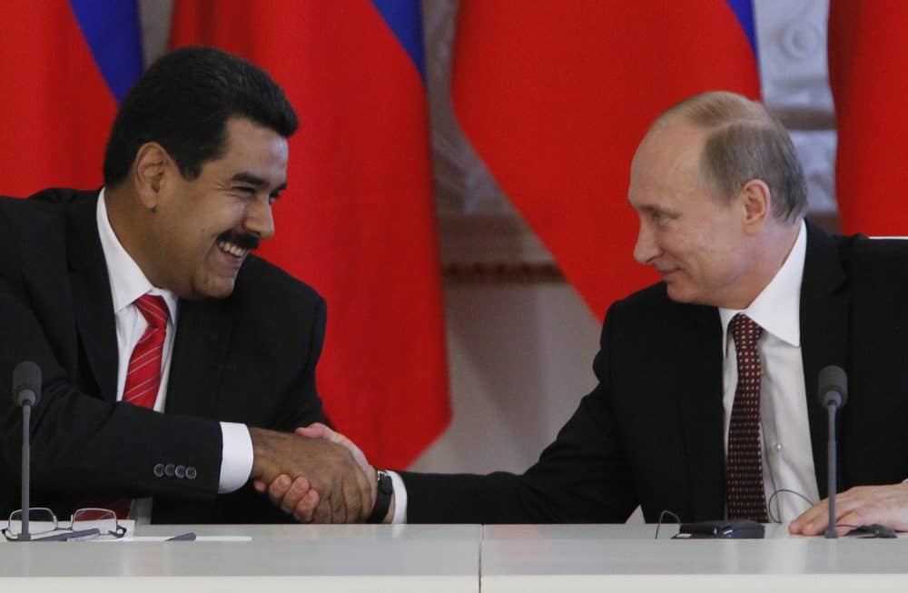 Russia President Vladimir Putin, right, and Venezuelan counterpart Nicolás Maduro
