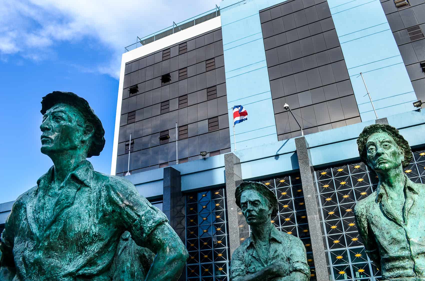 Costa Rica To Drop Interest Rates In Attempt Jump Start Economy Costa Rica S Central Bank In The Capital San José Alberto Font Tico Times