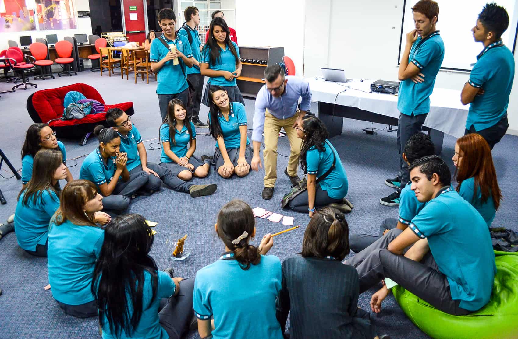 access program graduates 179 teenaged esl students the tico times esl students