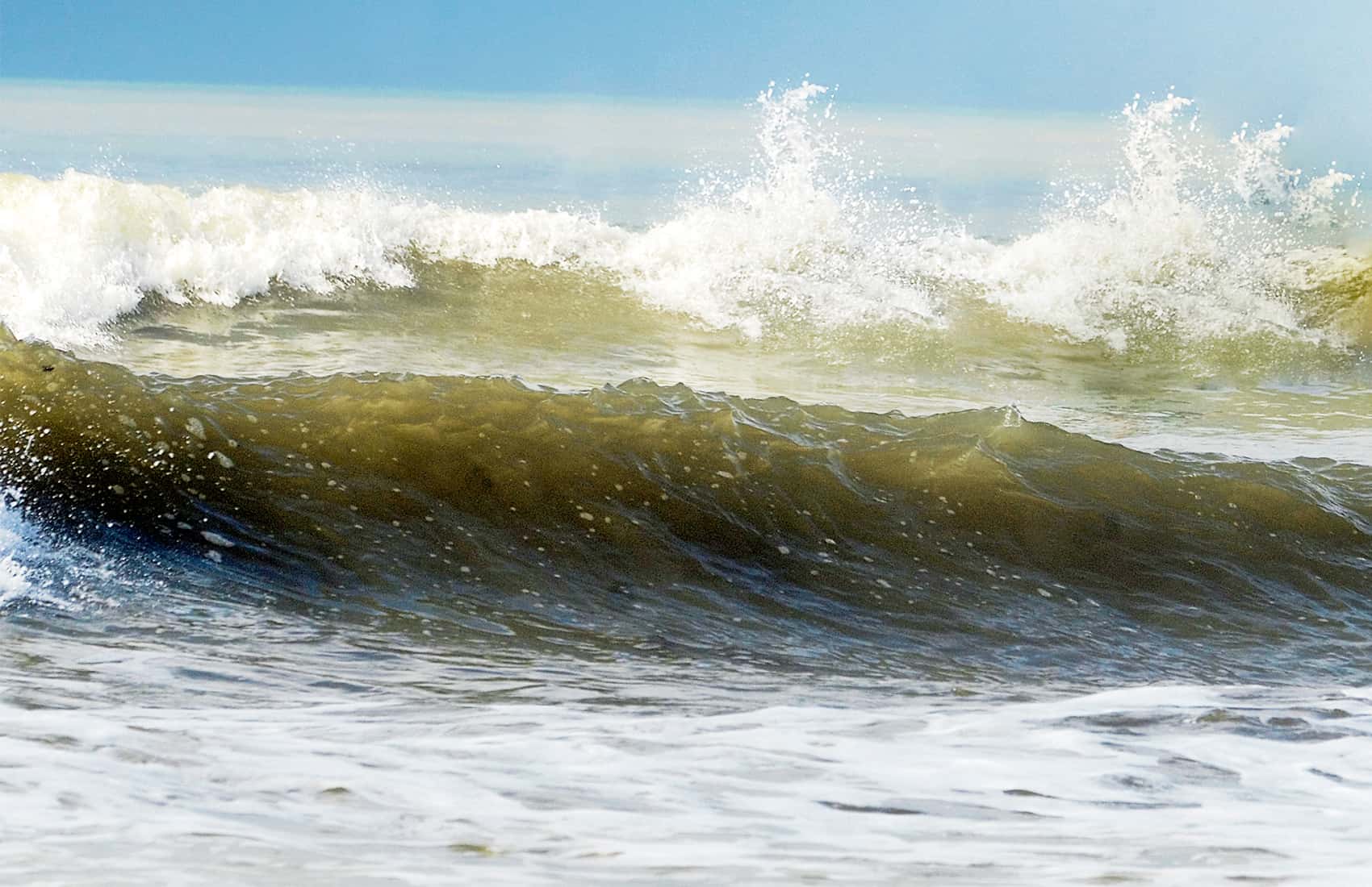 Powerful waves to hit Costa Rica’s Caribbean and Pacific beaches over ...