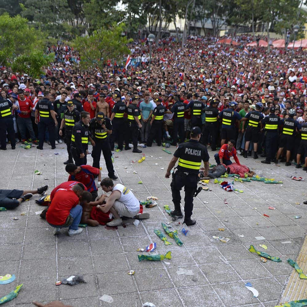 UPDATE 2 Costa Rica fans stabbed, another hit with a bottle in Plaza de la Democracia while