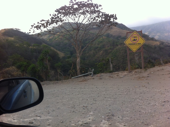 On the road to Monteverde: Don't go this way.