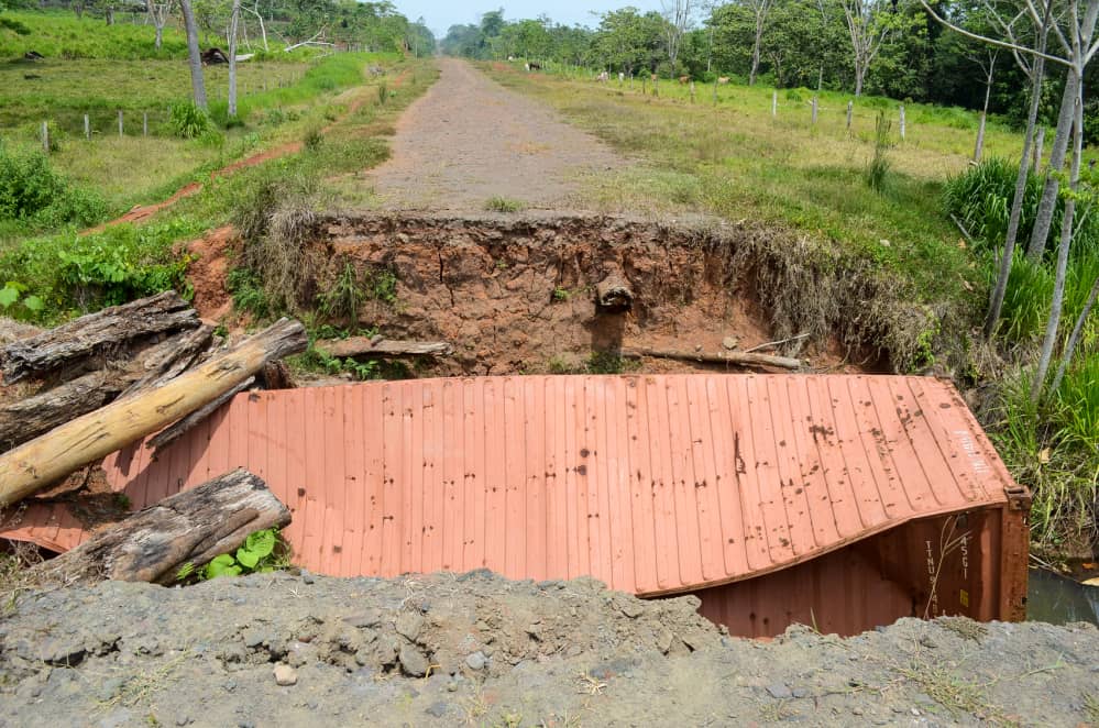 A fallen bridge at the Route 1856.
