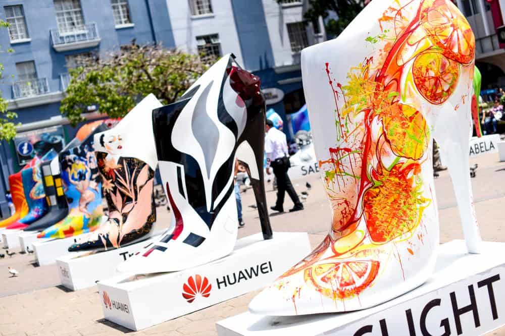 The Urbana Fashion Street Art 2015 exhibit presents 24 high heel shoes 2,5 mts high, 2,5 mts long and 1,5 mts width intervened by 20 Costa Rican artists from June 30 to July 14.