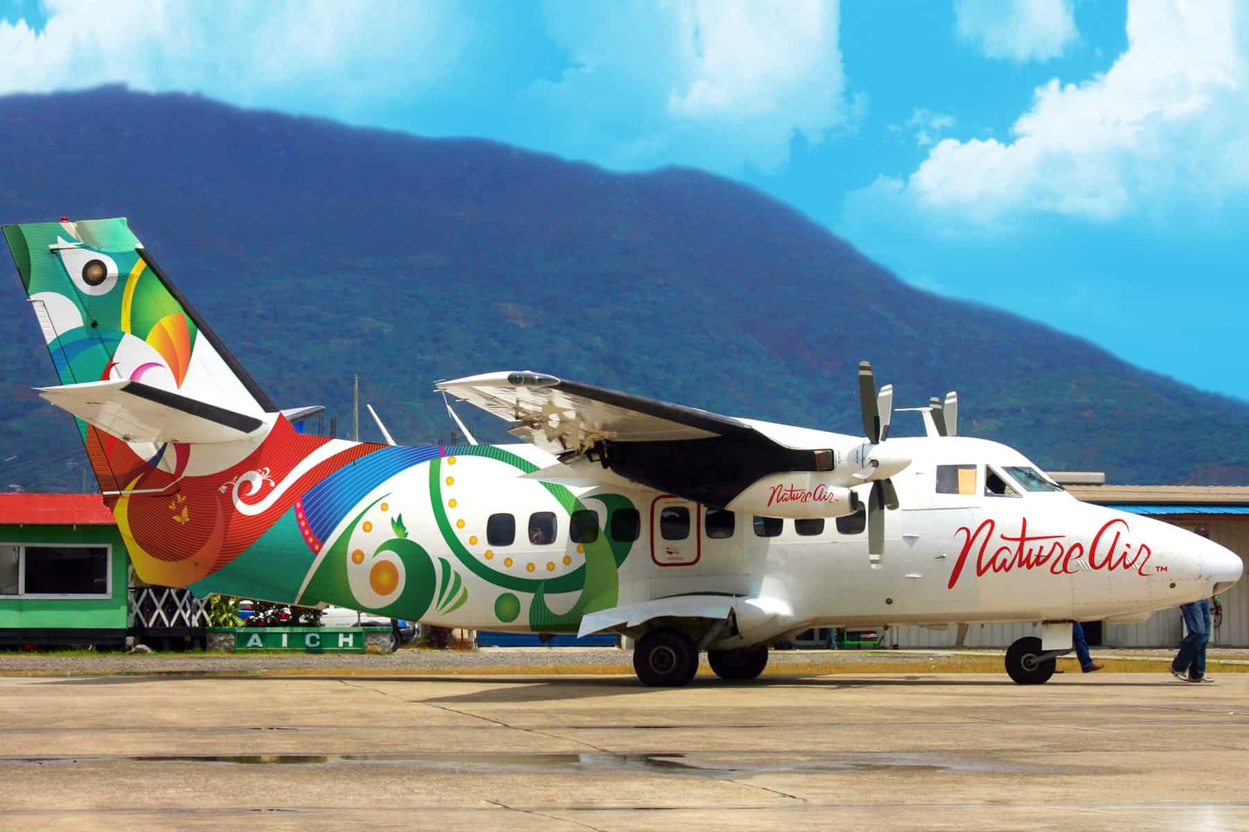 Costa Rican carrier Nature Air expands fleet, adds new routes The