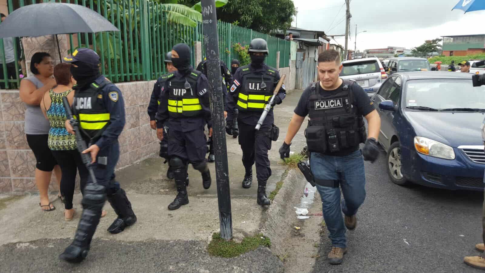 Costa Rica police launch operations in several neighborhoods in the