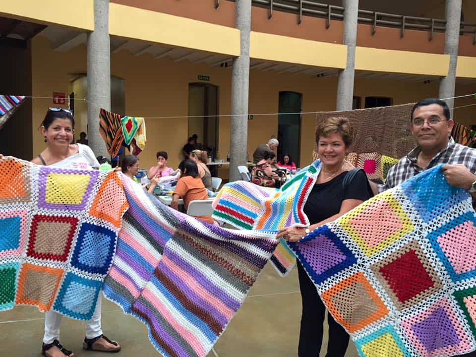 Costa Rican knitters provide comfort to Syrian refugees The Tico