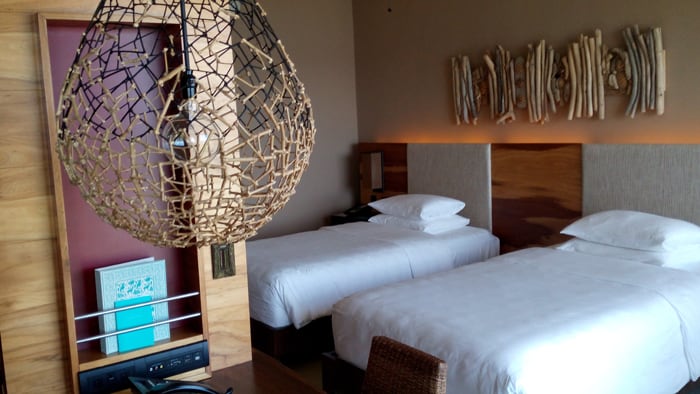 Andaz: Eye-pleasing mix of ultramodern and old-time.