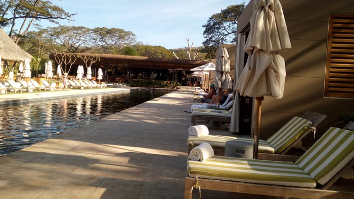 El Mangroove swimming pool.