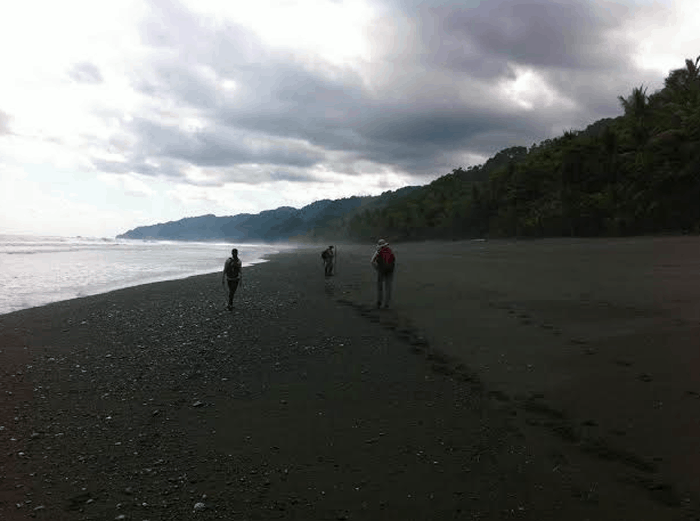 Long slog on the beach from Carate to La Leona (unaware that there's an easy trail up the hill).