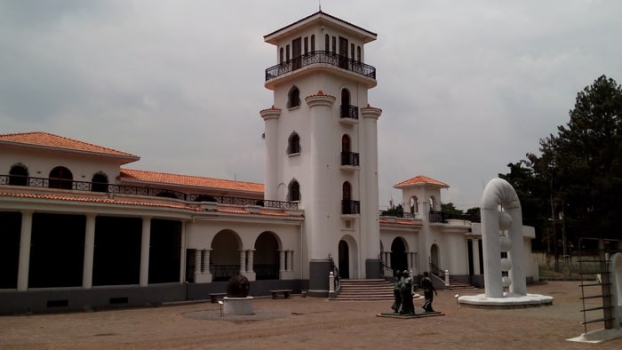 Rear courtyard of the Museum of Costa Rican Art, where several sculptures are on display.