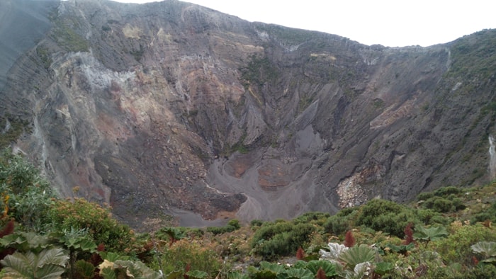 Main crater of Irazú Volcano today.