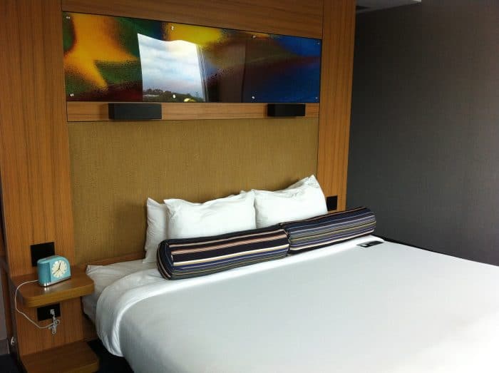 A room at the Aloft.