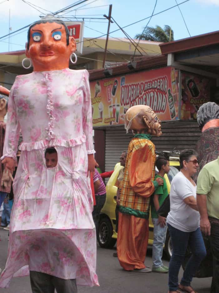 La Giganta, the Giantess, is a woman of grand proportions.