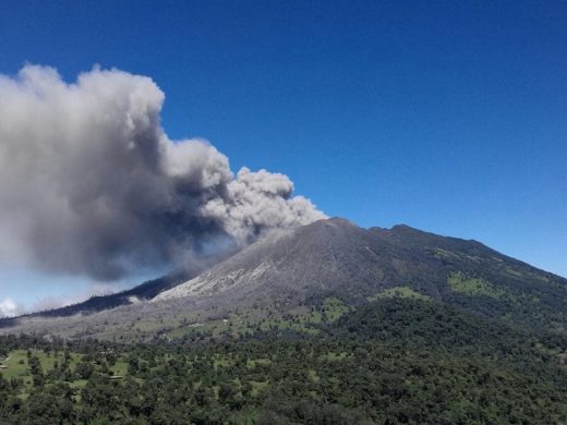 Costa Rican aviation authorities monitoring Turrialba Volcano