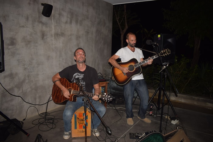 The two-man band the Mini Super.