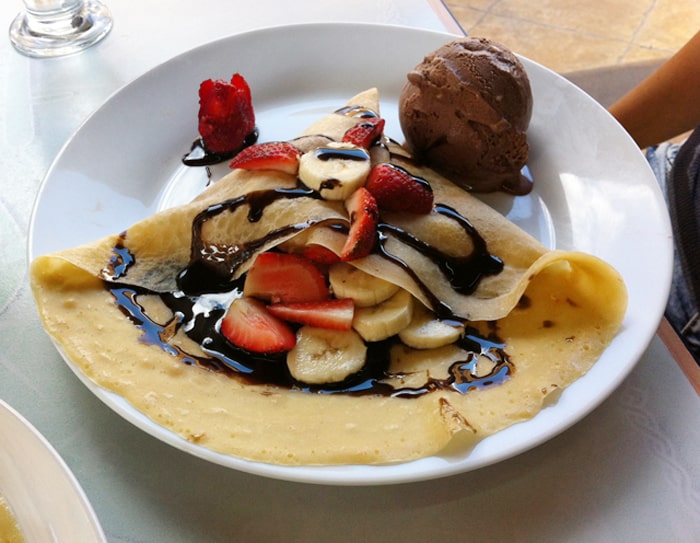 5 Good Restaurants In La Fortuna From Pizza To Parrilla The Tico If This Banana Strawberry Chocolate And Ice Cream Crepe From Arenal Crepes Lounge