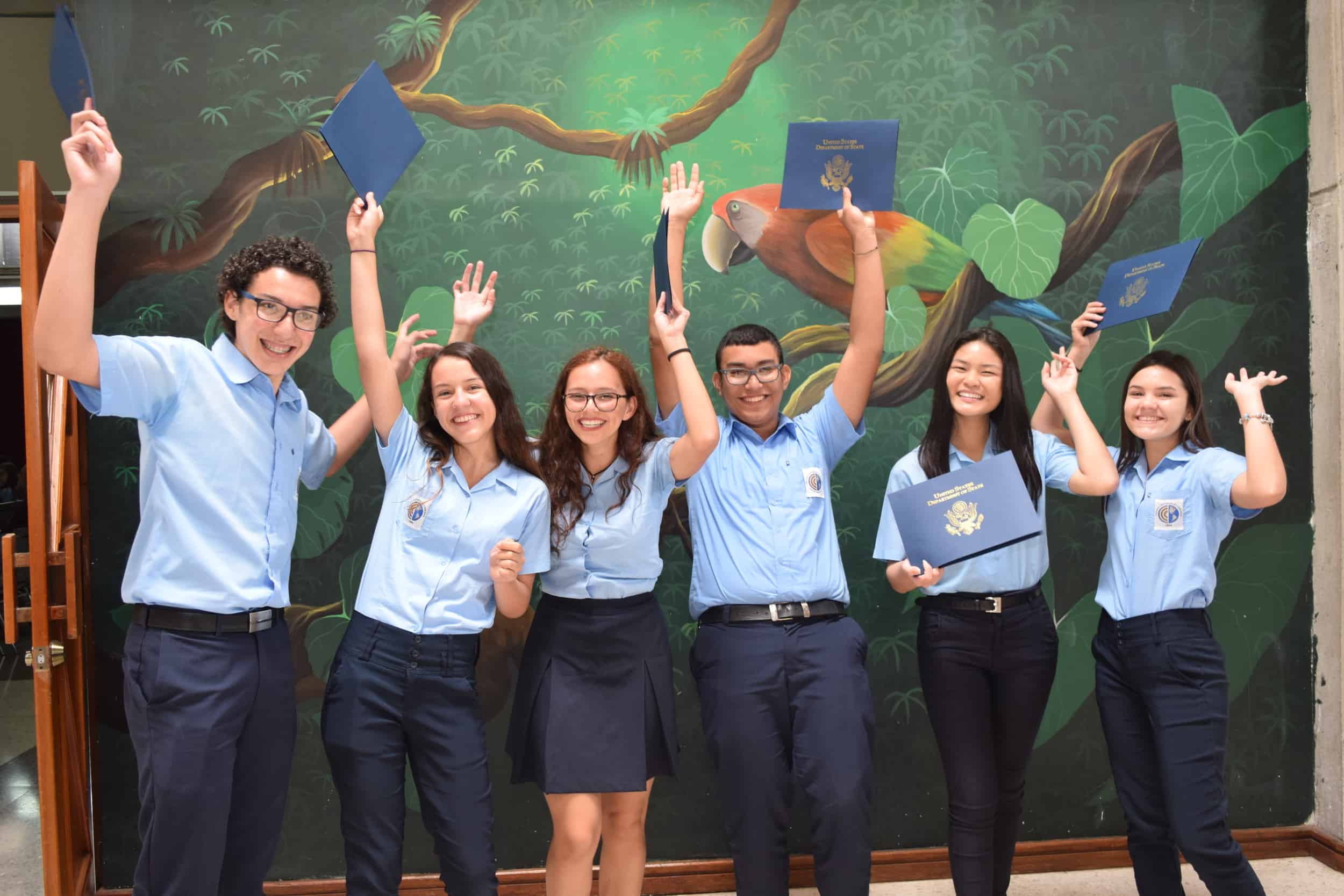 Six Costa Rican students receive AFSCRUSA scholarships for year in U.S