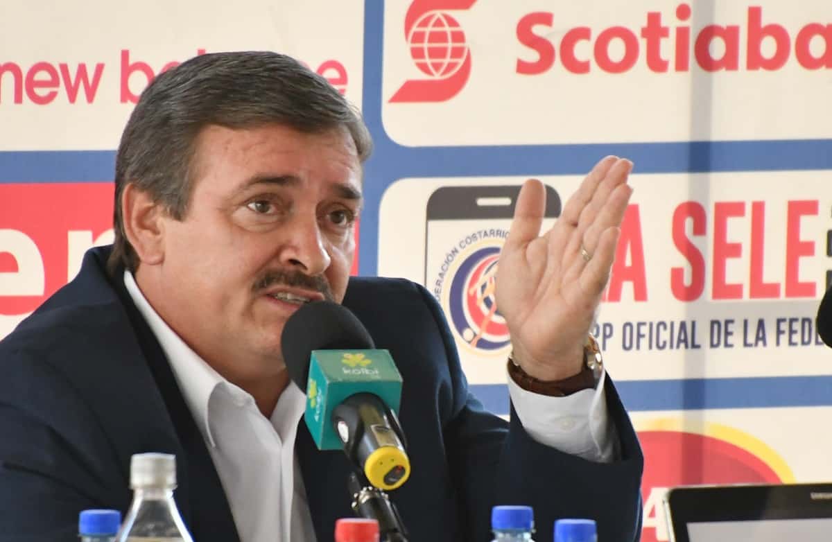 News Page 25 The Tico Times Costa Rica Travel Real Estate Oscar Ramírez Coach Of The Costa Rican Men S National Team