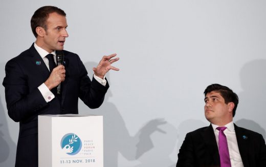 PHOTO: Carlos Alvarado and Emmanuel Macron