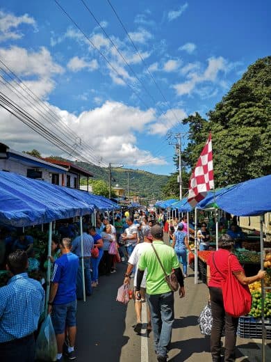 Off the eaten path: The Escazú Farmers Market