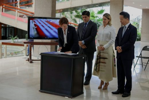 Costa Rica enters into free-trade agreement with South Korea