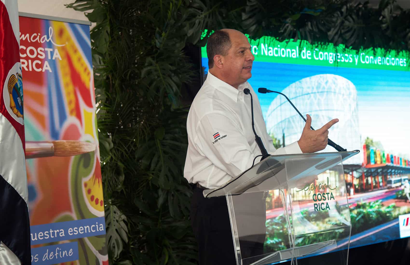 President Luis Guillermo Solís presents Costa Rica convention center on Dec. 10, 2015